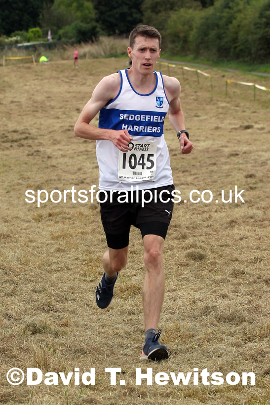 Senior mens 2021 North Eastern League, Wrekenton, Low Fell, Gateshead. Photo: David T. Hewitson/Sports for All Pics